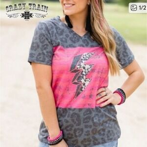 Crazy Train pink bolt grey lepard print v neck t shirt size‎ Medium
